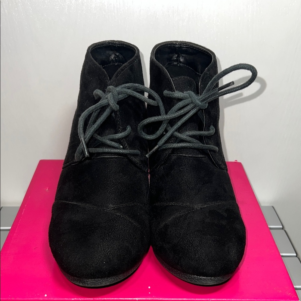 Dream Pairs Black Suede Ankle Boots with 2.5” Wedge
